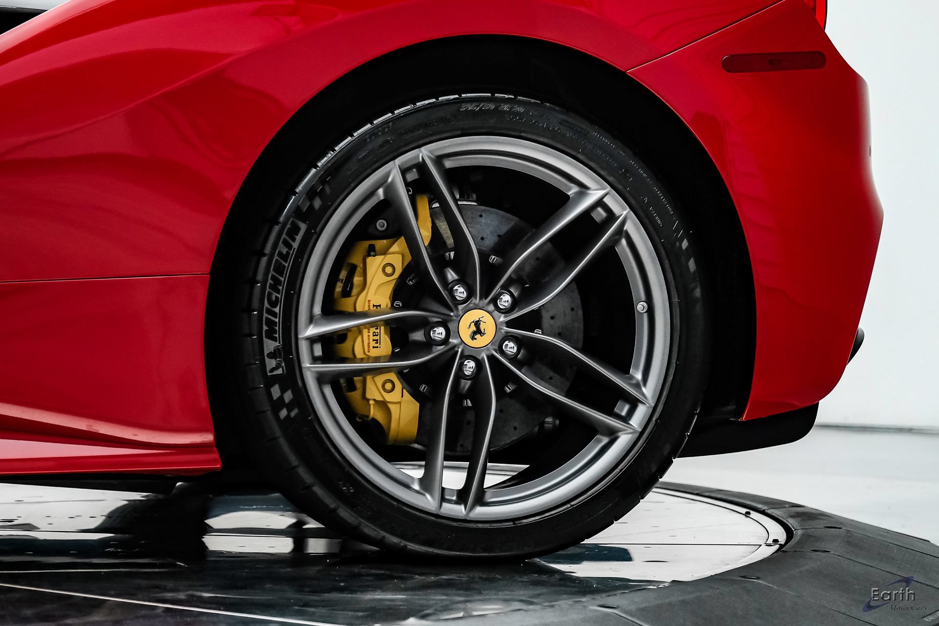 Used 2018 Ferrari 488 Spider RWD image 99
