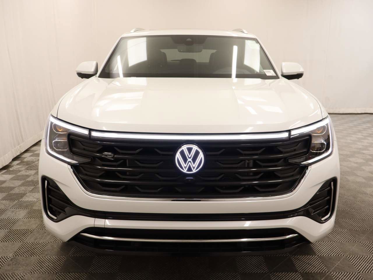 New 2026 Volkswagen Atlas Cross Sport SEL Premium R-Line AWD/4WD image 4