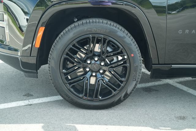 New 2026 Jeep Grand Wagoneer L Limited AWD/4WD image 9