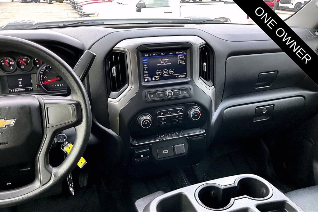 Used 2020 Chevrolet Silverado 2500 Custom w/ Custom Value Package image 10