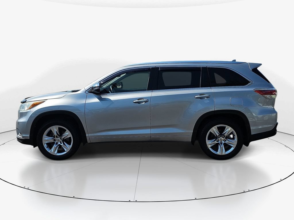 Used 2014 Toyota Highlander Limited Platinum AWD/4WD image 10