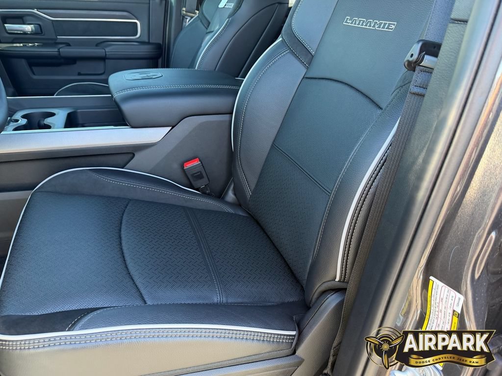 New 2026 RAM 2500 Laramie w/ Night Edition AWD/4WD image 19