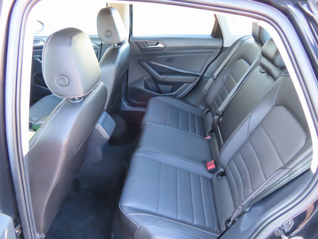 Used 2024 Volkswagen Jetta SE image 24