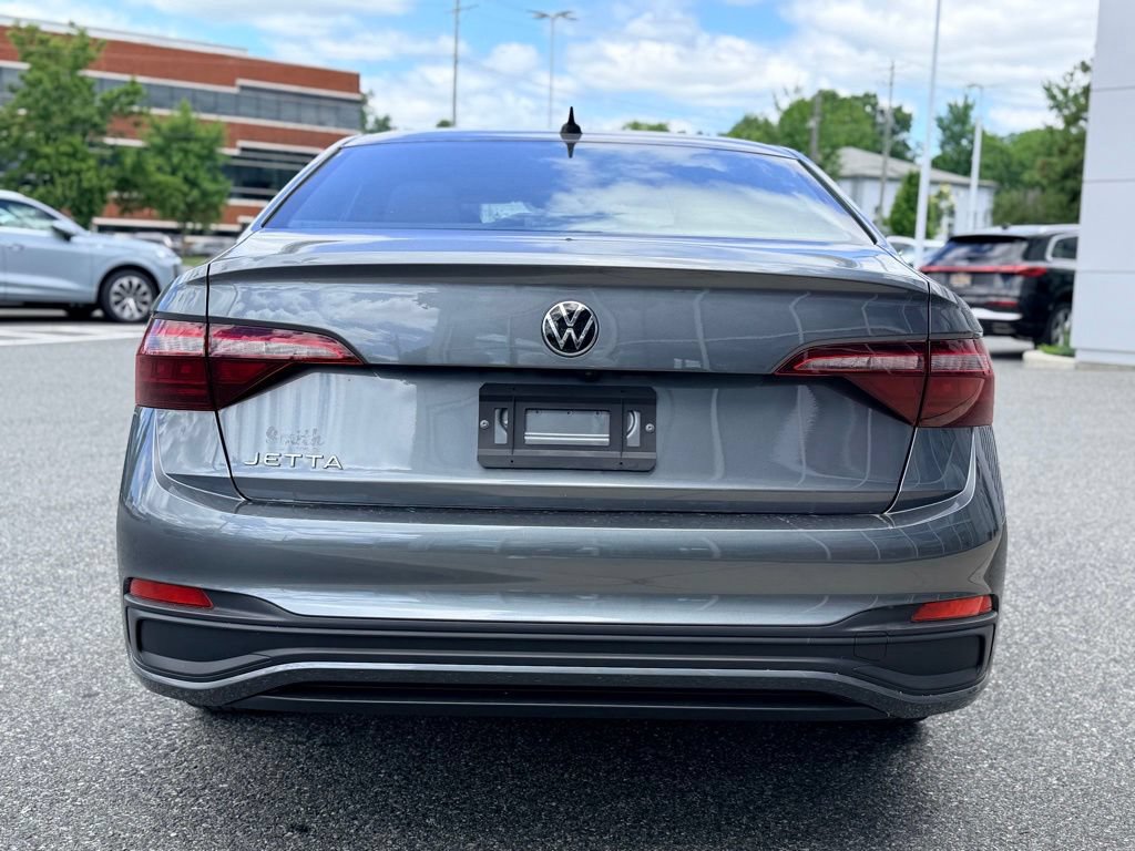 Used 2024 Volkswagen Jetta Sport FWD image 5