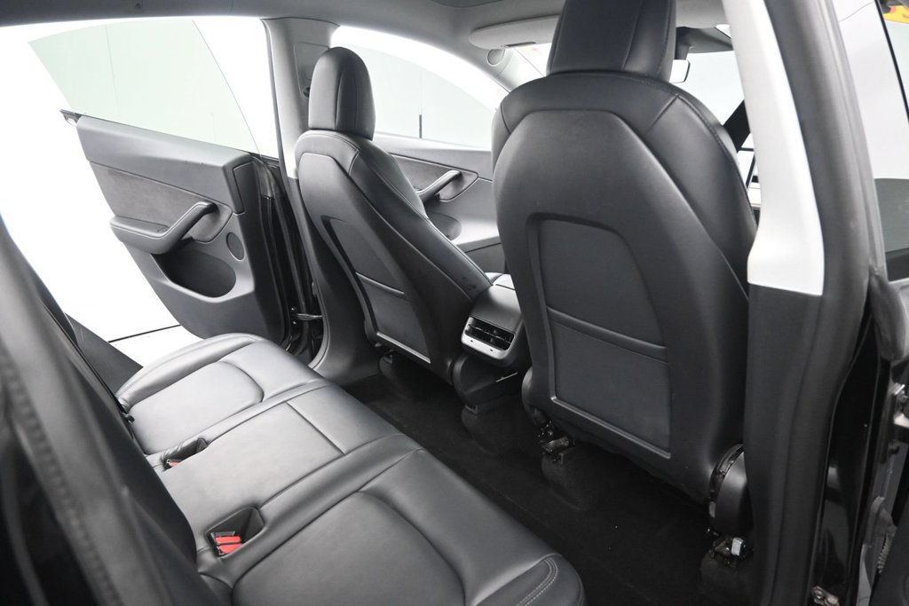 Used 2021 Tesla Model Y Long Range AWD/4WD image 18