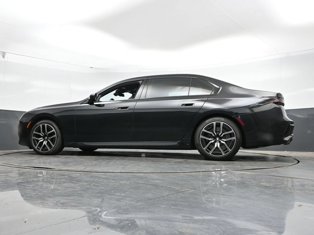 Used 2024 BMW 760i xDrive w/ Executive Package AWD/4WD image 44