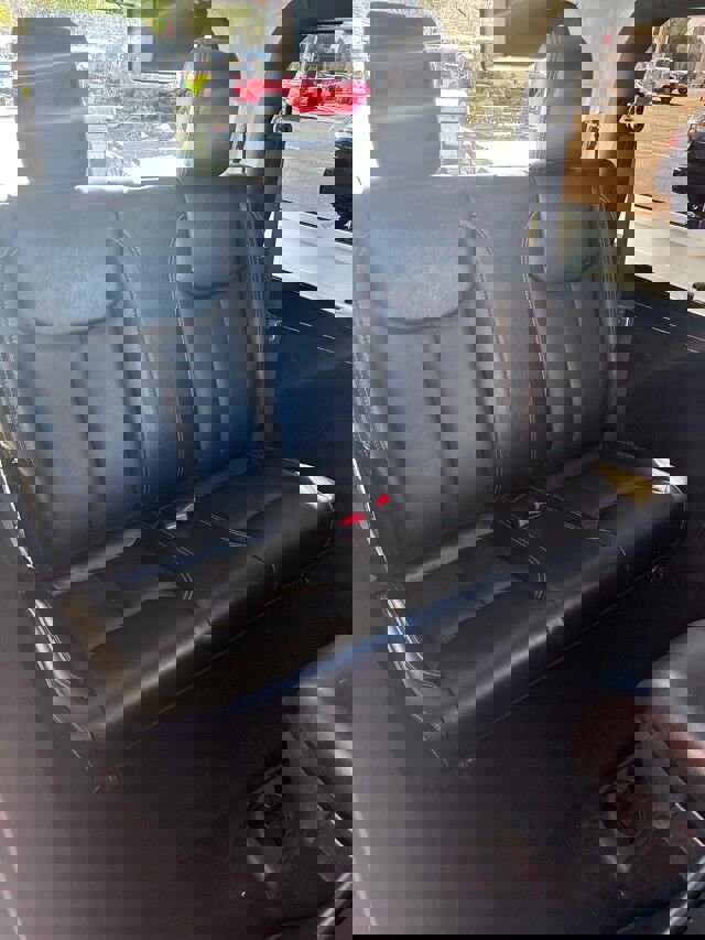 Used 2018 Jeep Wrangler Rubicon w/ Power Convenience Group image 13