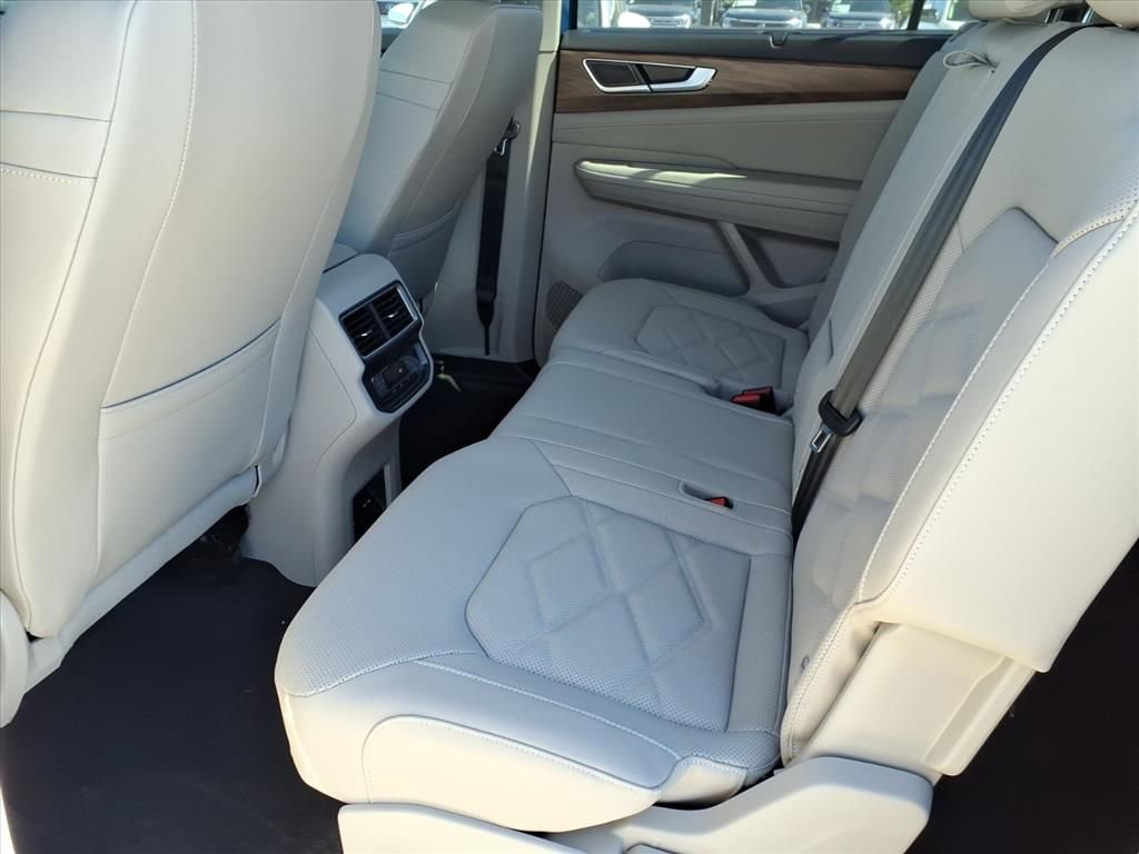 New 2026 Volkswagen Atlas SE FWD image 9