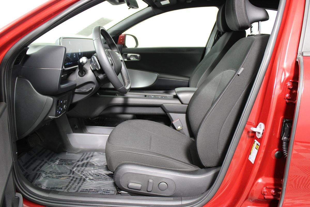 Used 2024 Hyundai Ioniq 6 SE RWD image 8