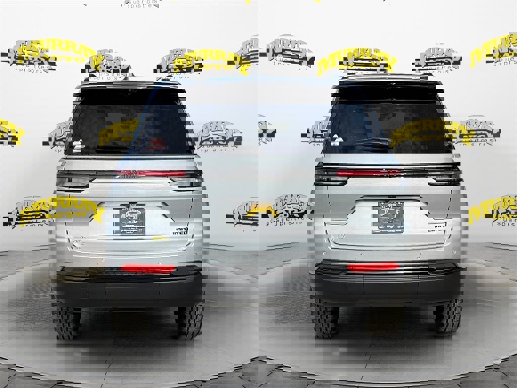 New 2025 Jeep Grand Cherokee Limited w/ Luxury Tech Group II image 4