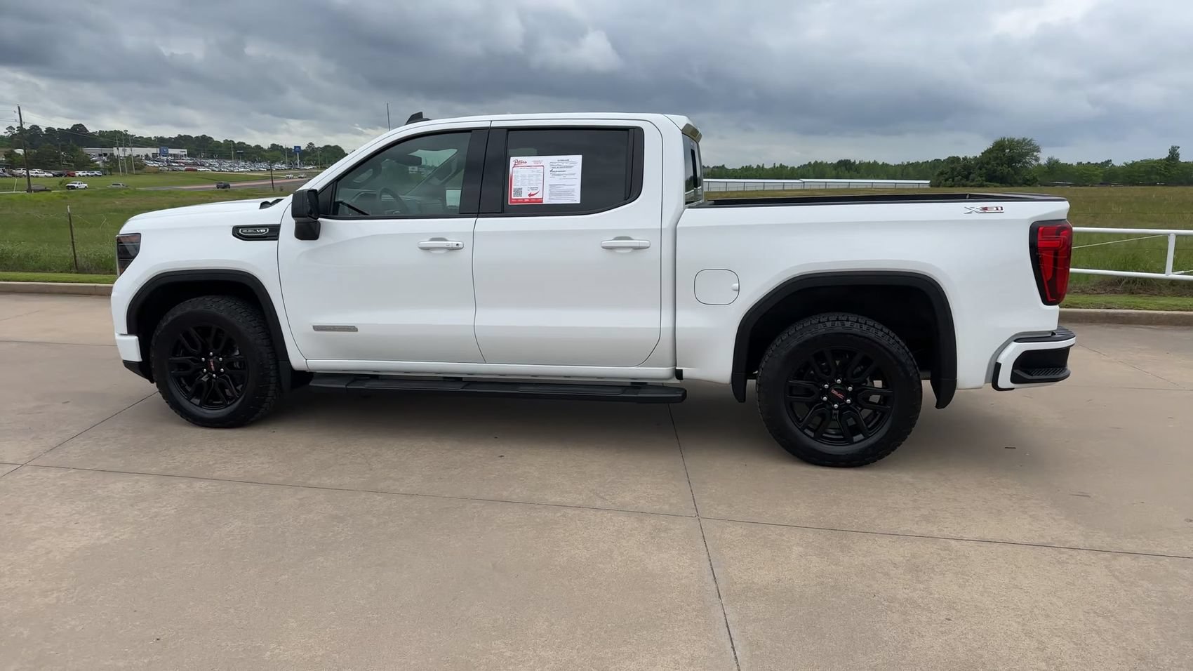 Used 2024 GMC Sierra 1500 Elevation w/ Preferred Package AWD/4WD image 6