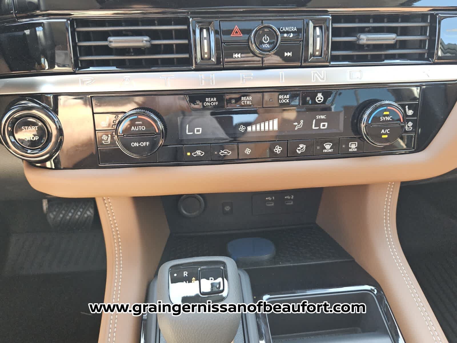 New 2026 Nissan Pathfinder Platinum FWD image 10