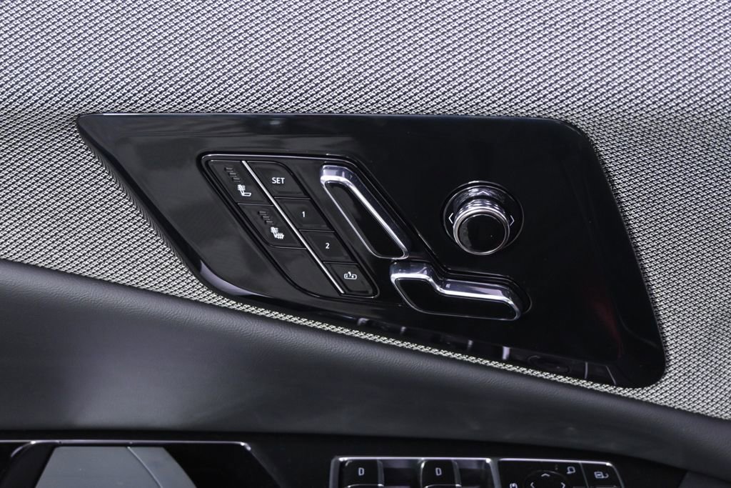 New 2026 Cadillac Optiq Sport 1 w/ LPO, Floor Liner Package AWD/4WD image 14