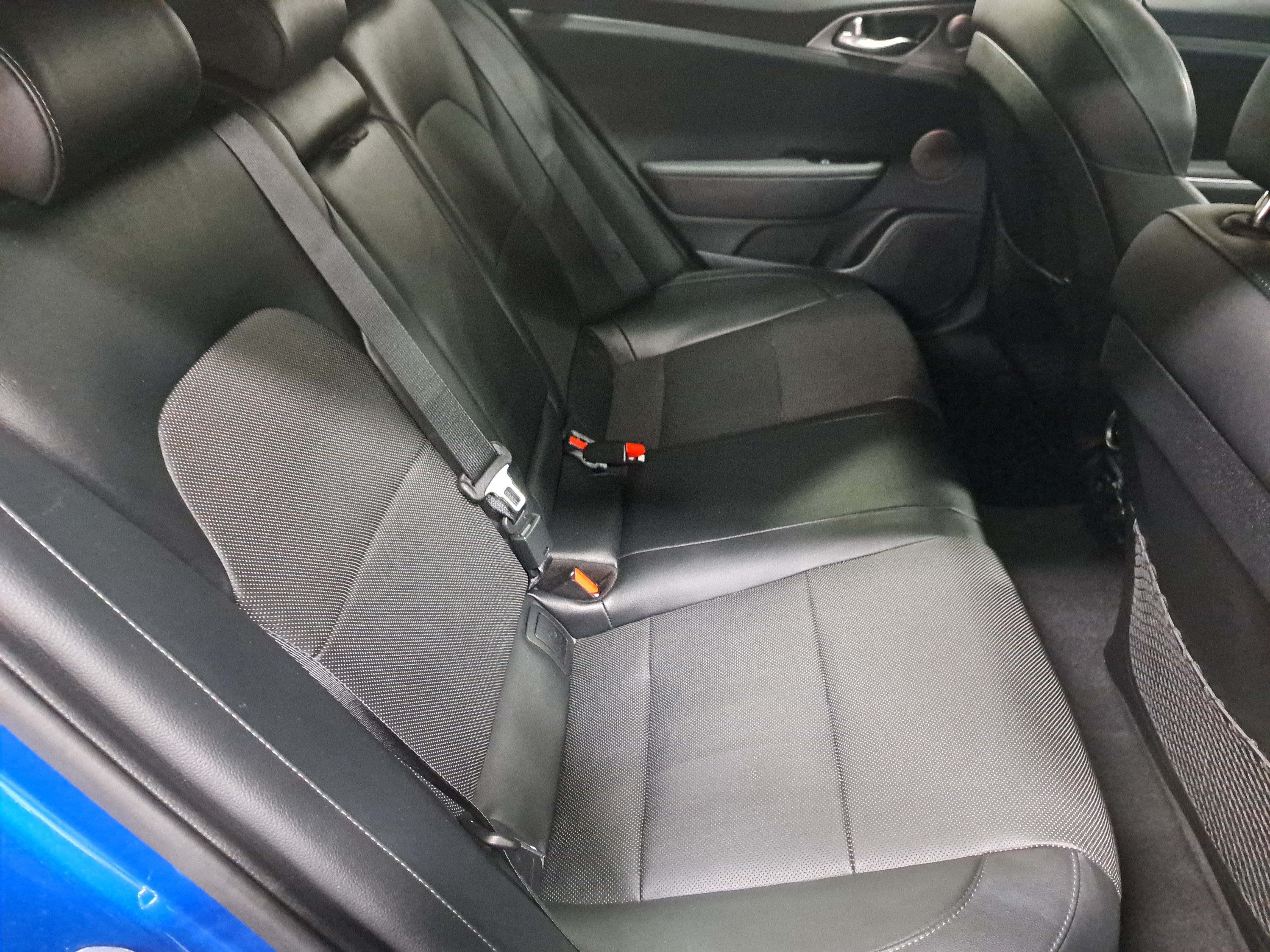 Used 2019 Kia Stinger GT1 RWD image 12