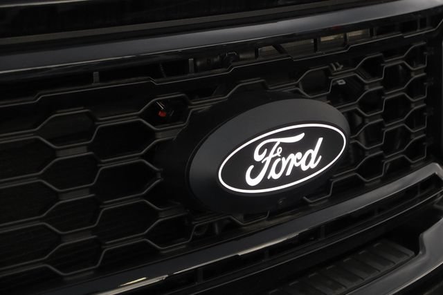 New 2026 Ford F250 Lariat w/ Black Appearance Package AWD/4WD image 4