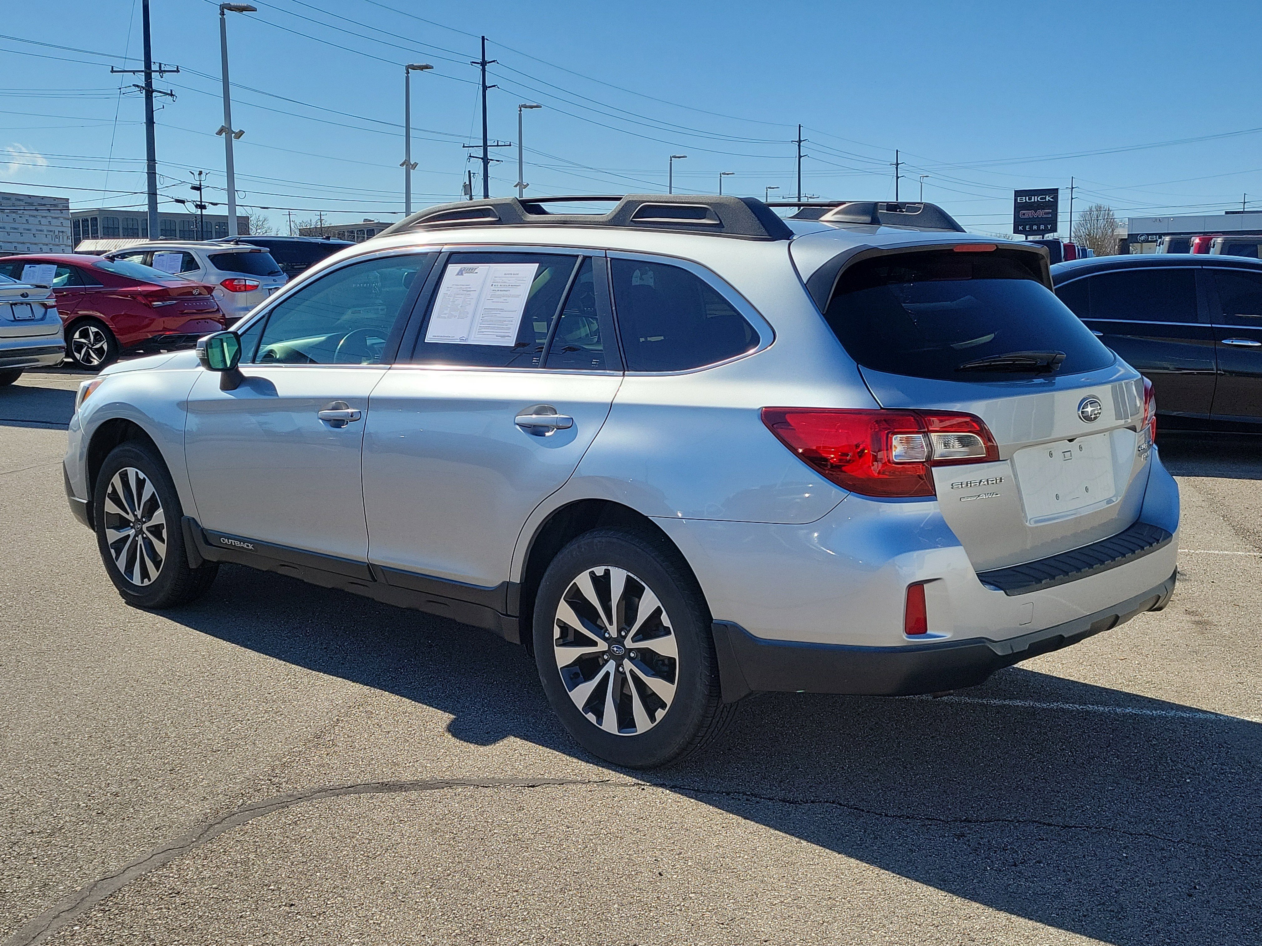 Used 2017 Subaru Outback 2.5i Limited w/ Popular Package #5 image 3