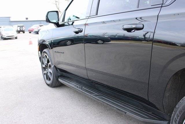 Used 2024 Chevrolet Suburban RST w/ Luxury Package AWD/4WD image 46