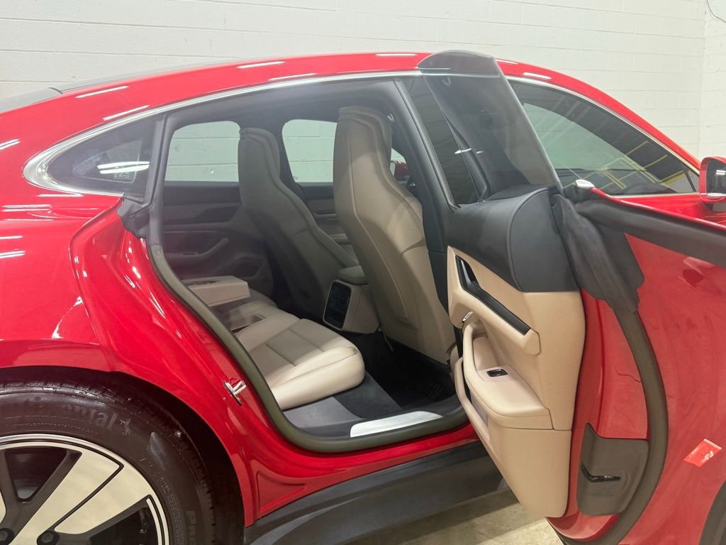 Used 2022 Porsche Taycan 4S image 28