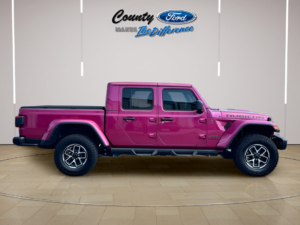 Used 2024 Jeep Gladiator Rubicon AWD/4WD image 8