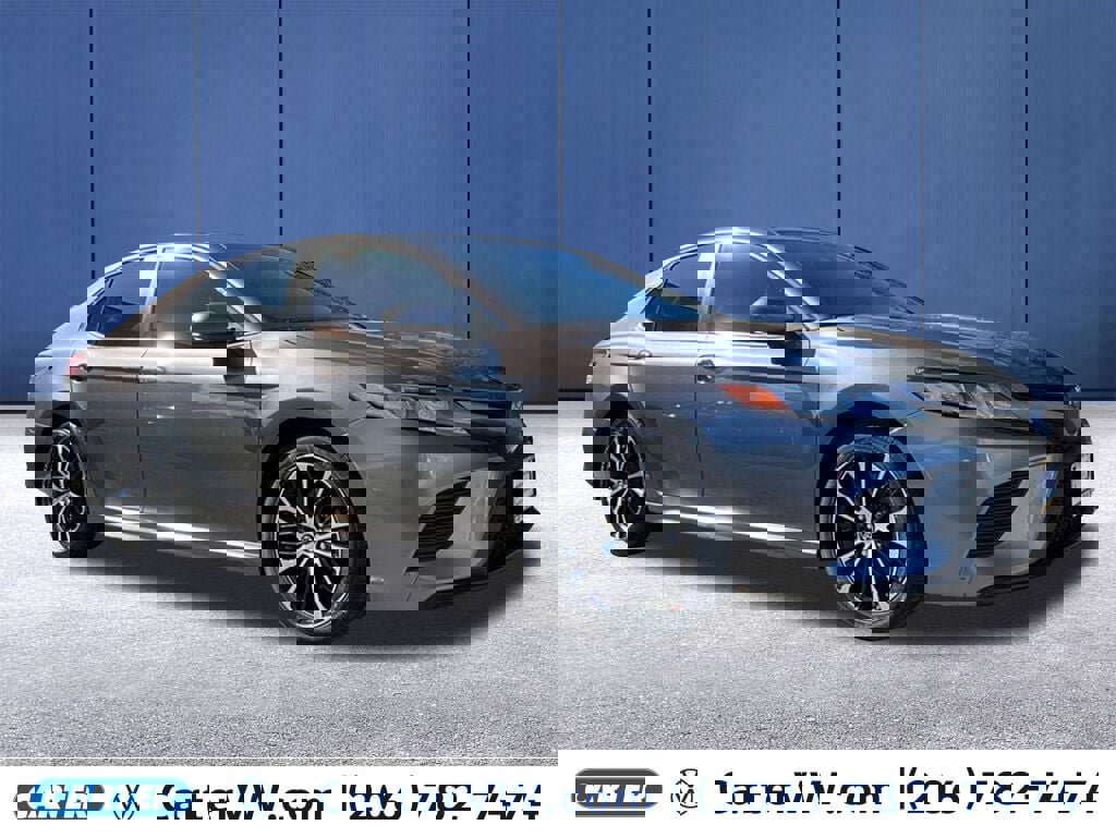 Used 2018 Toyota Camry SE
