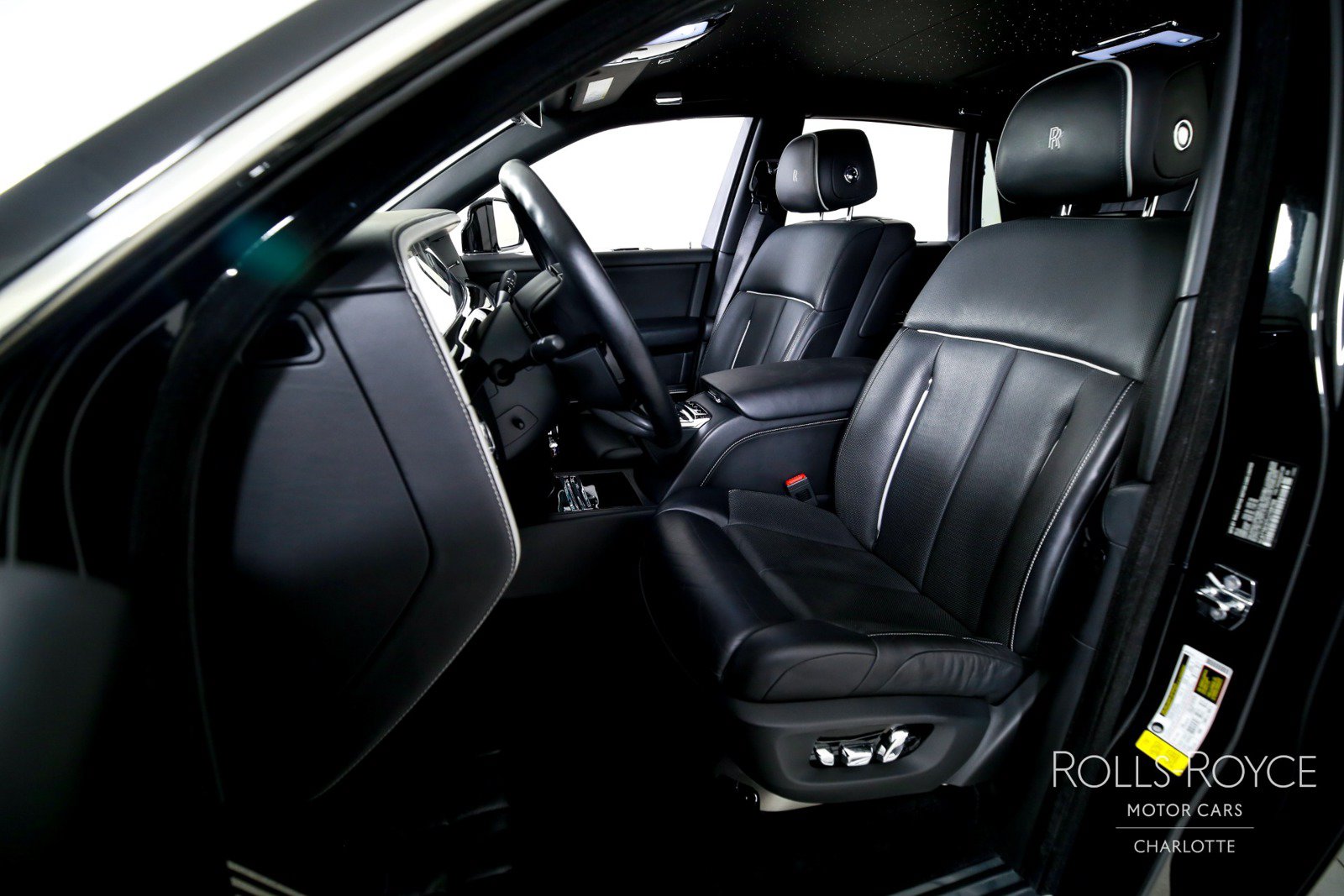Used 2020 Rolls-Royce Phantom Sedan RWD image 13