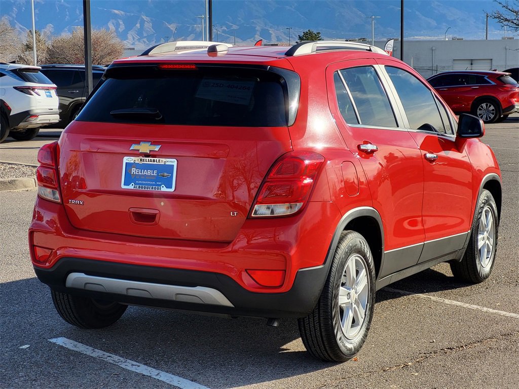 Certified 2020 Chevrolet Trax LT w/ LT Convenience Package image 3