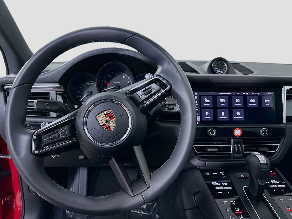 Certified 2026 Porsche Macan image 25