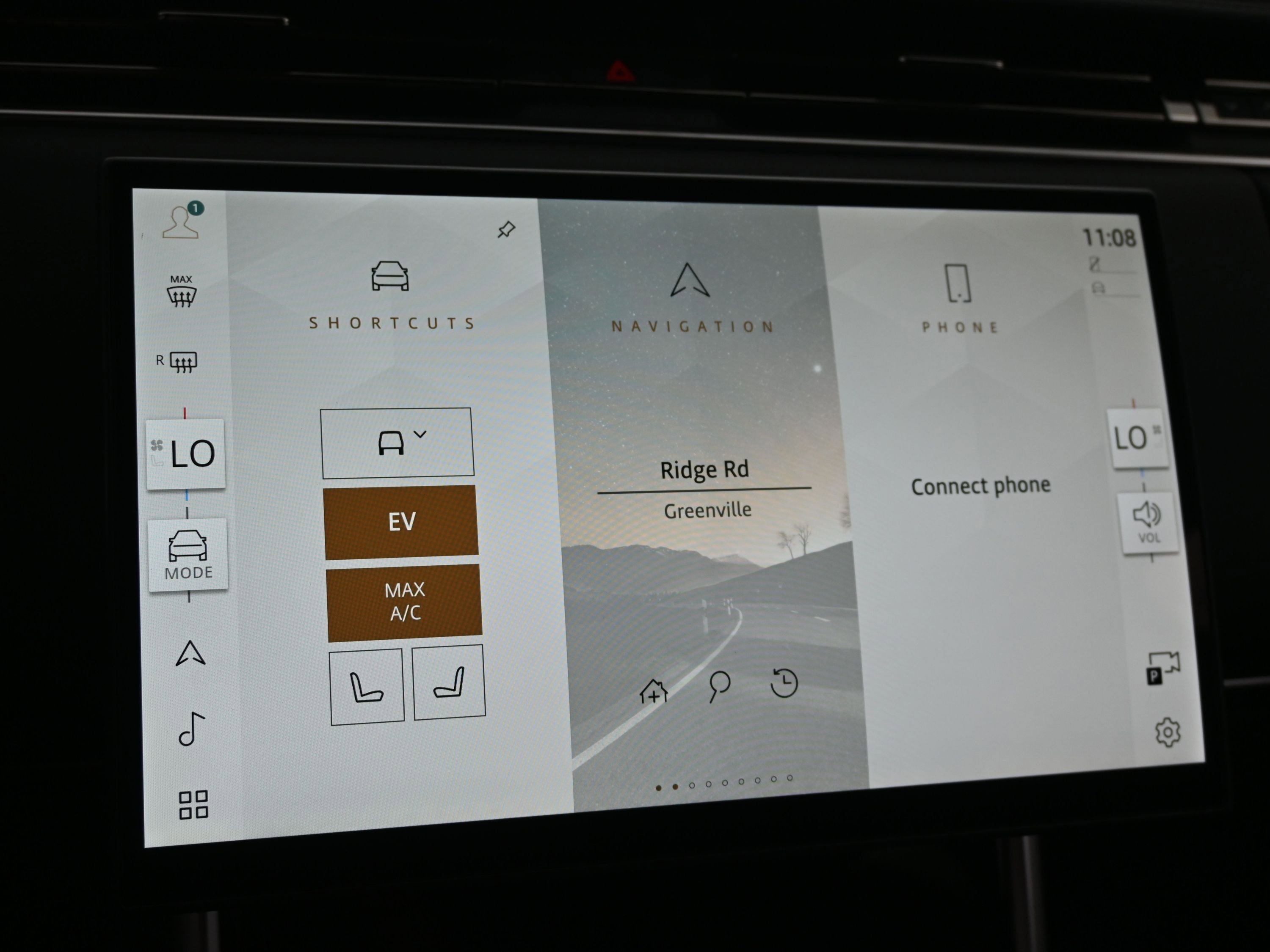 New 2025 Land Rover Range Rover SE image 12