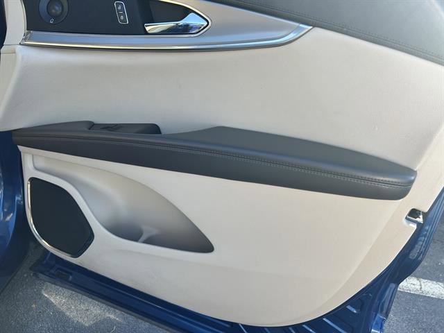 Used 2020 Lincoln Nautilus Reserve image 21