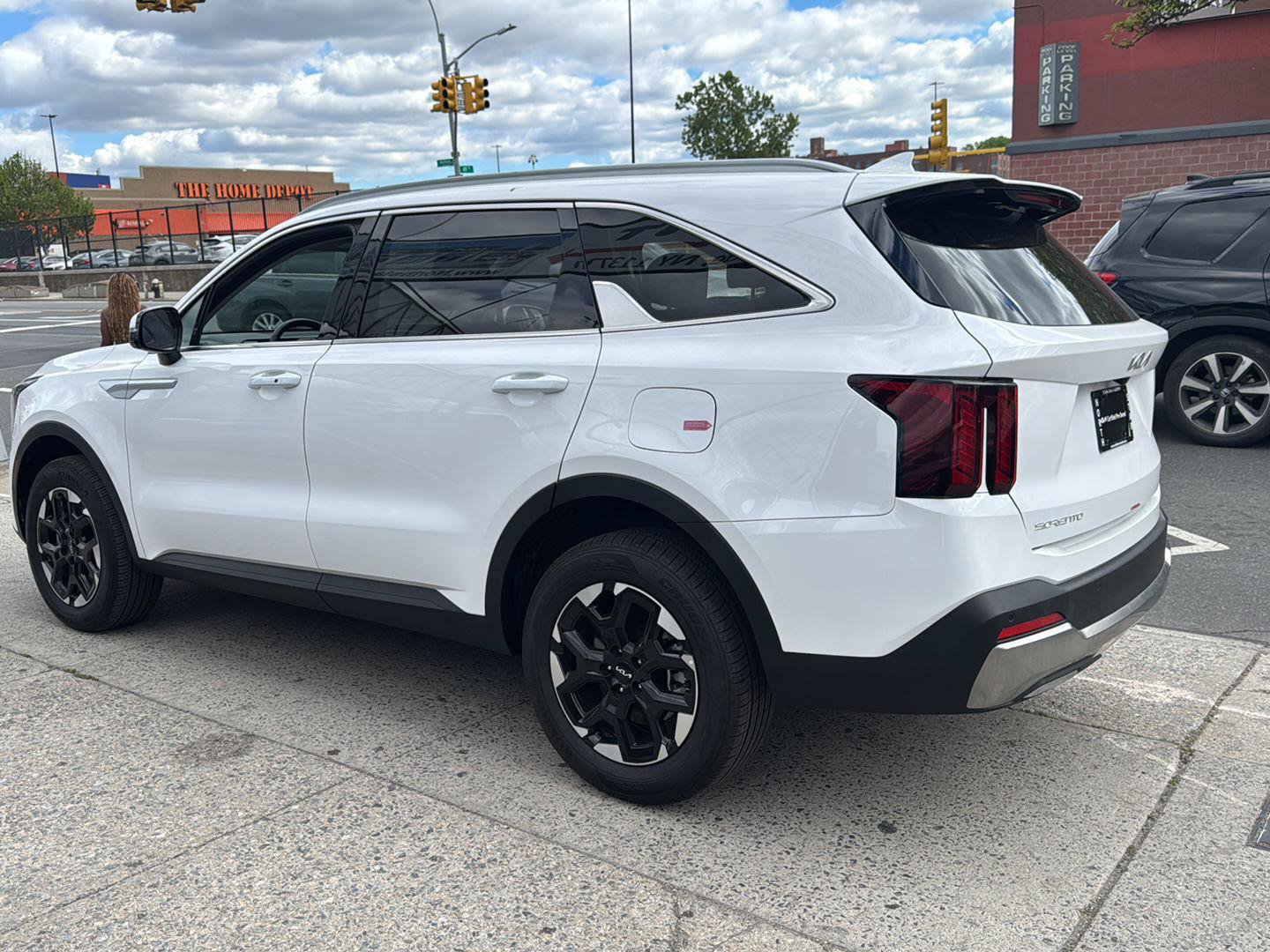 New 2025 Kia Sorento S AWD/4WD image 2
