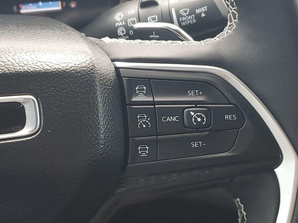 Used 2025 Jeep Grand Cherokee L Laredo w/ Luxury Tech Group I image 35