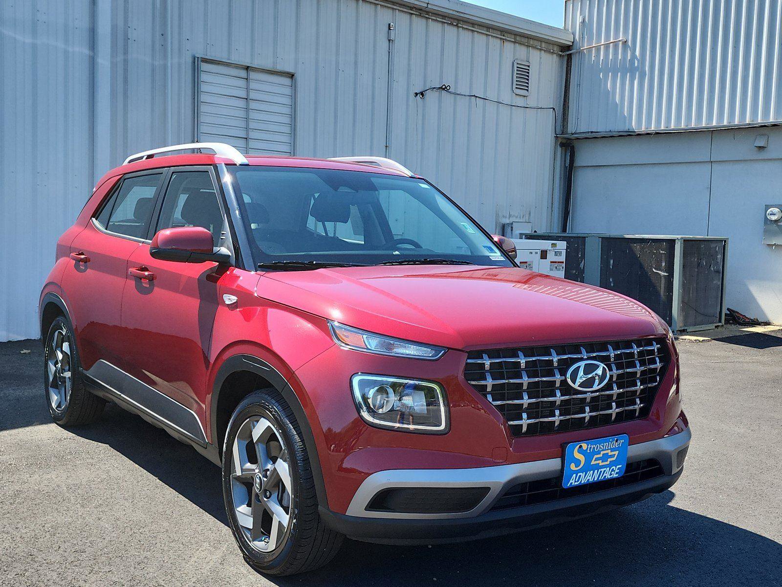 Used 2025 Hyundai Venue SEL image 7