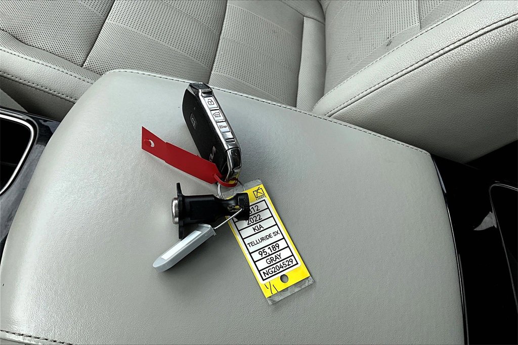 Used 2022 Kia Telluride SX w/ Nightfall Edition Package image 11