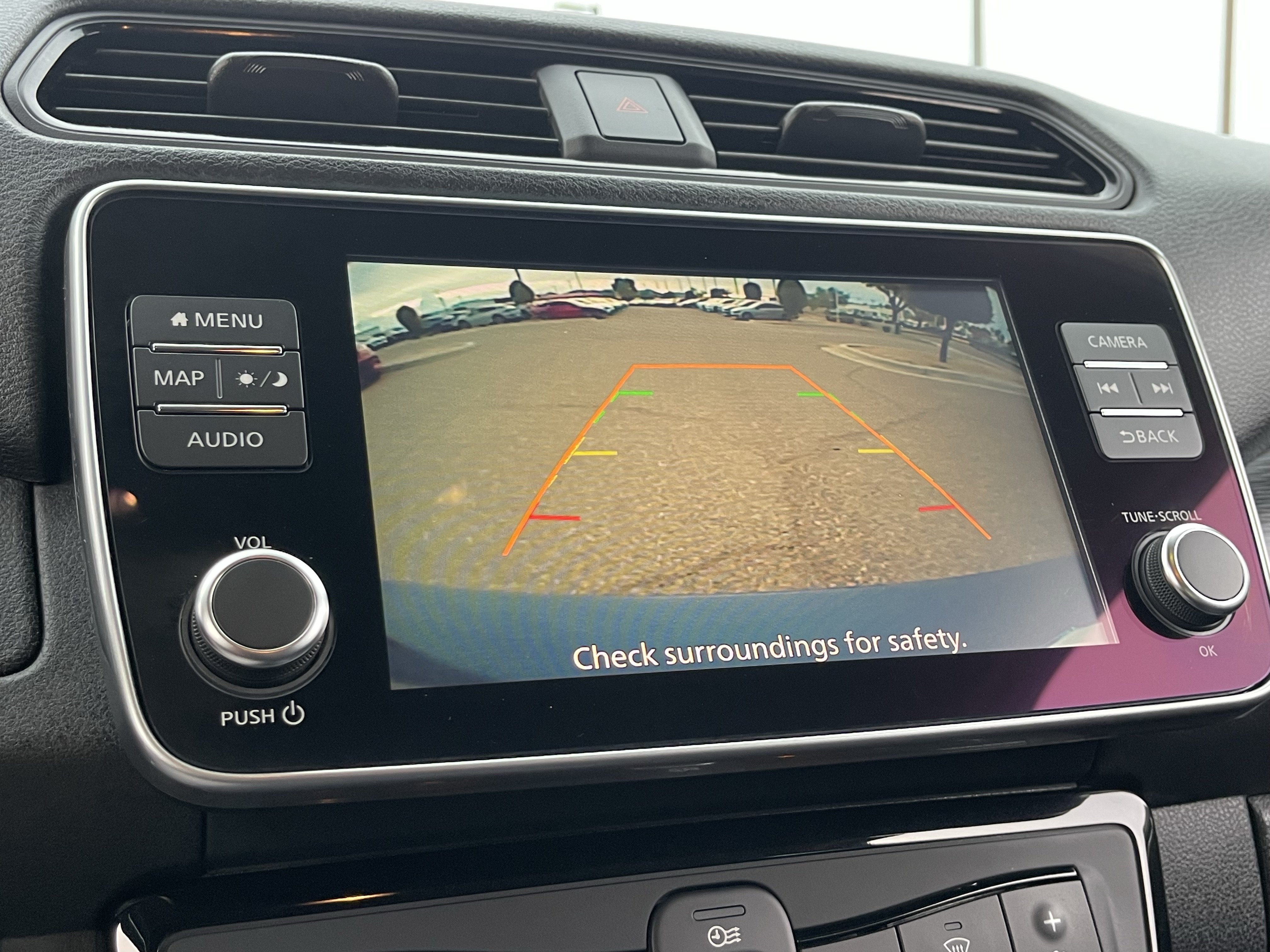 Used 2022 Nissan Leaf SV FWD image 27
