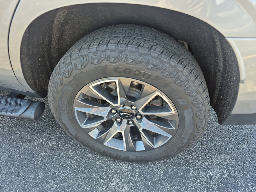 Certified 2024 Chevrolet Tahoe Z71 AWD/4WD image 35