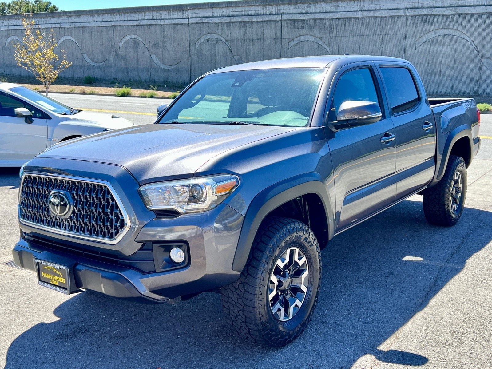 Used 2019 Toyota Tacoma TRD Off-Road w/ Technology Package AWD/4WD image 10