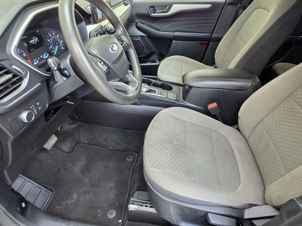 Used 2022 Ford Escape SE image 6