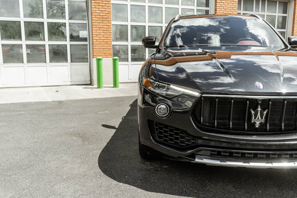 Used 2017 Maserati Levante S AWD/4WD image 41