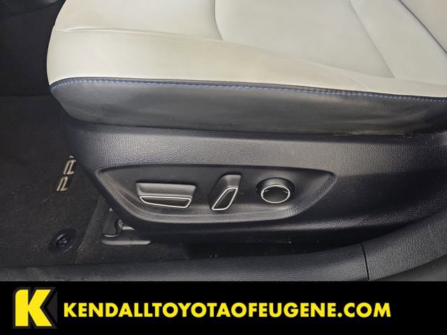 Used 2017 Toyota Prius Four FWD image 14