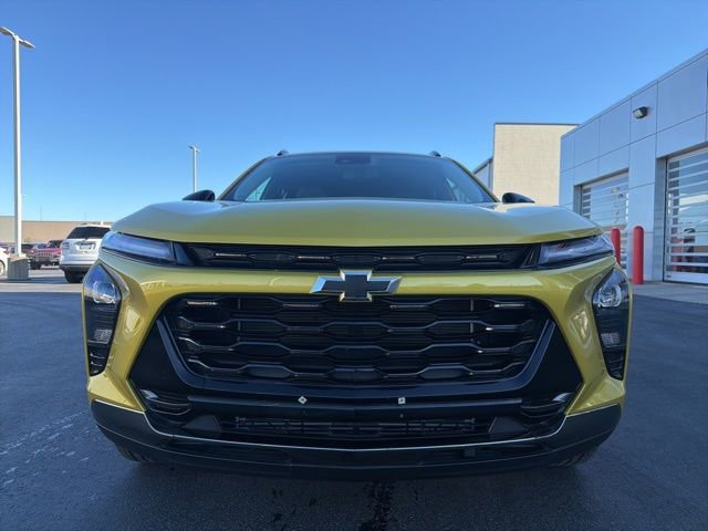 Used 2024 Chevrolet Trax ACTIV w/ Sunroof Package image 2