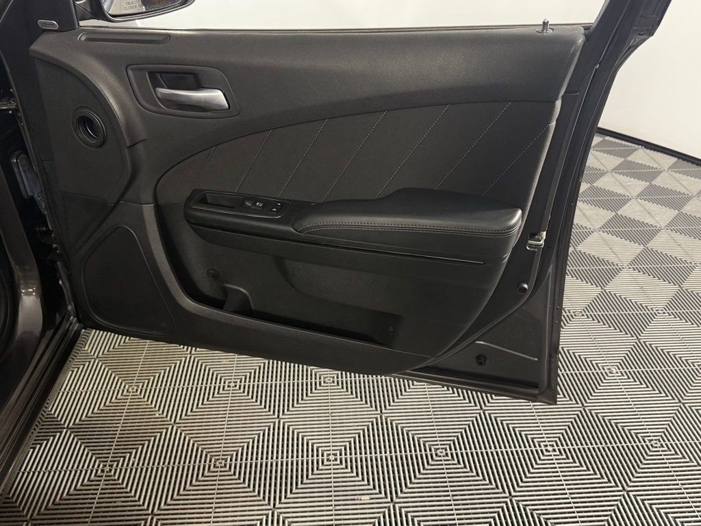 Used 2023 Dodge Charger SXT w/ Blacktop Special Edition image 33