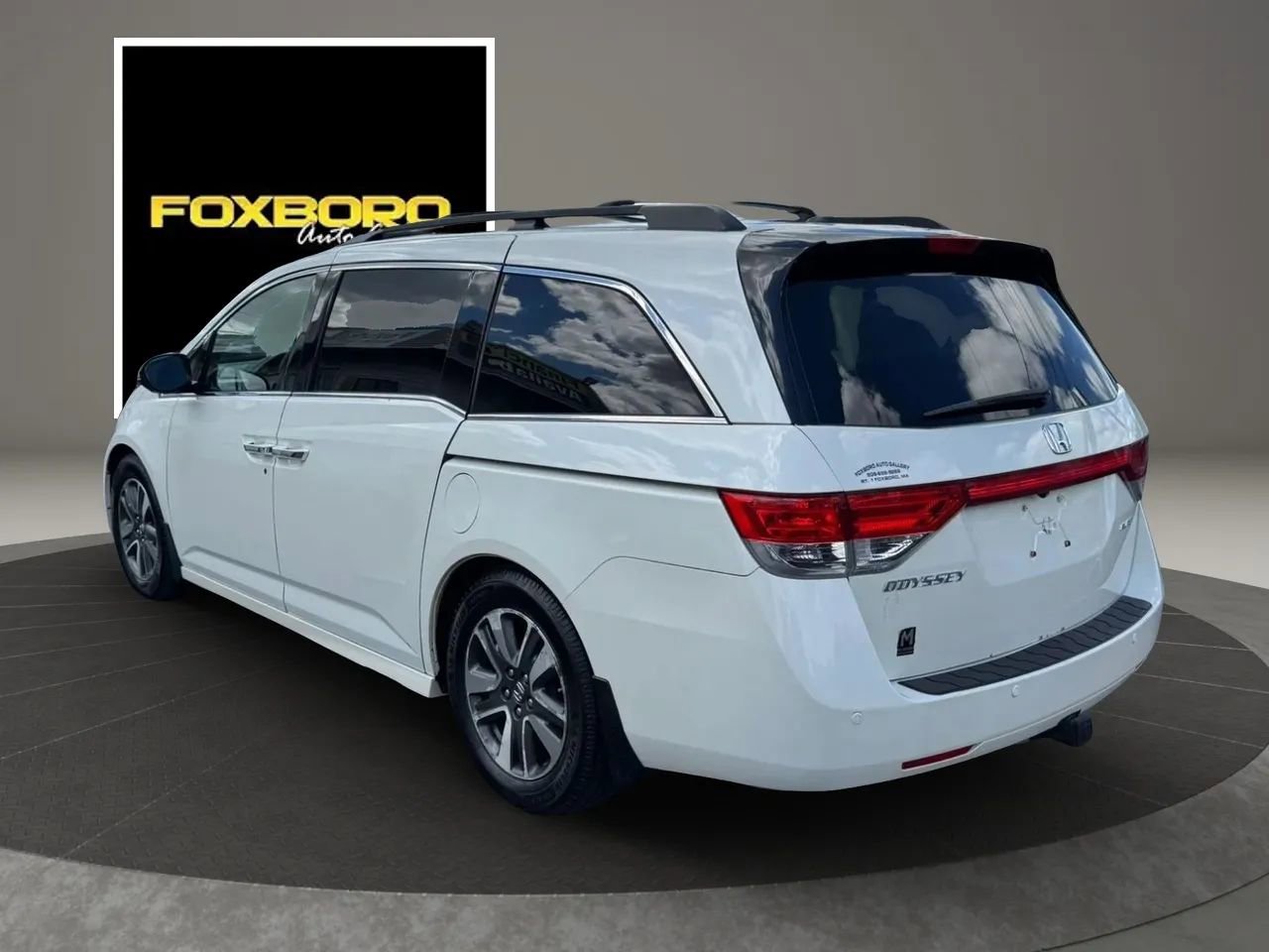 Used 2014 Honda Odyssey Touring Elite image 6