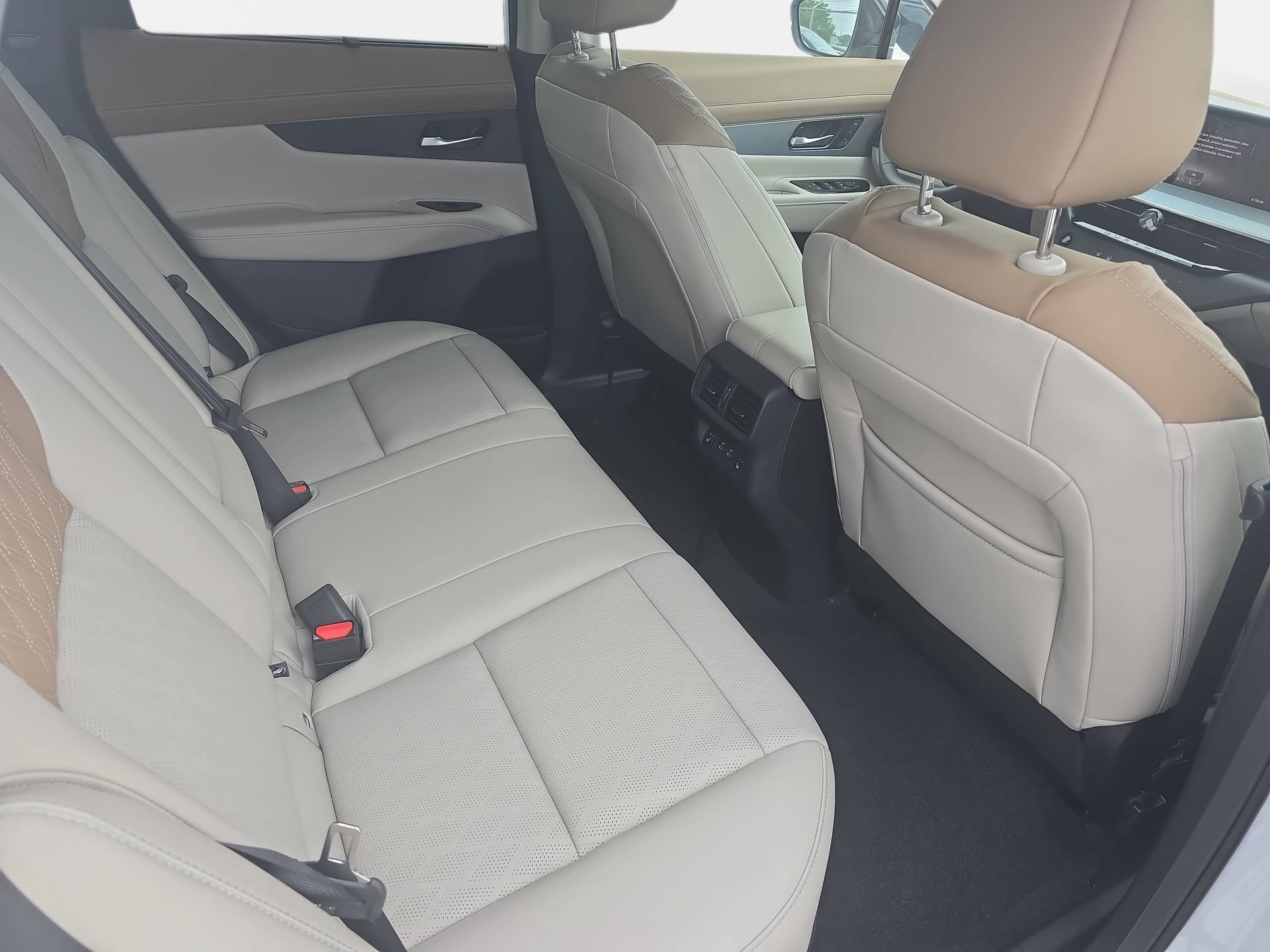 New 2026 Nissan Murano Platinum w/ Cargo Package AWD/4WD image 11