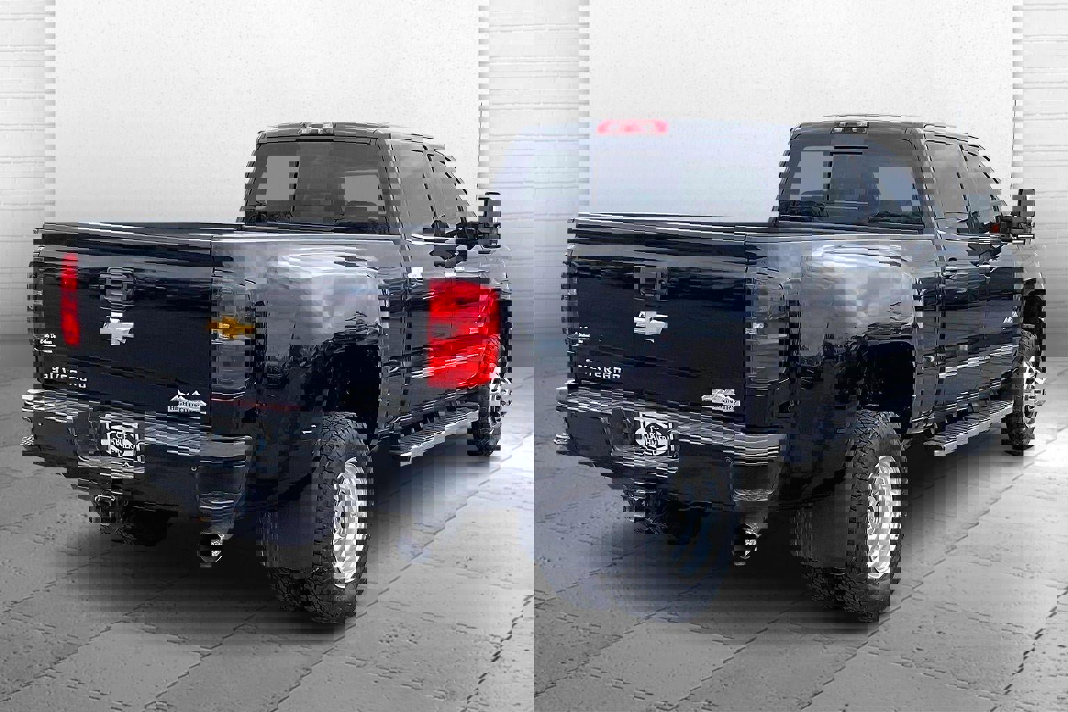 Used 2019 Chevrolet Silverado 3500 High Country w/ Duramax Plus Package image 13