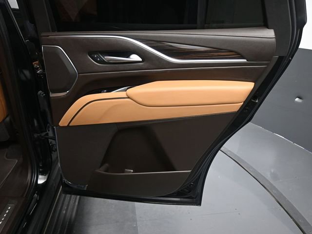 Used 2024 Cadillac Escalade Sport w/ LPO, ONYX Package image 19