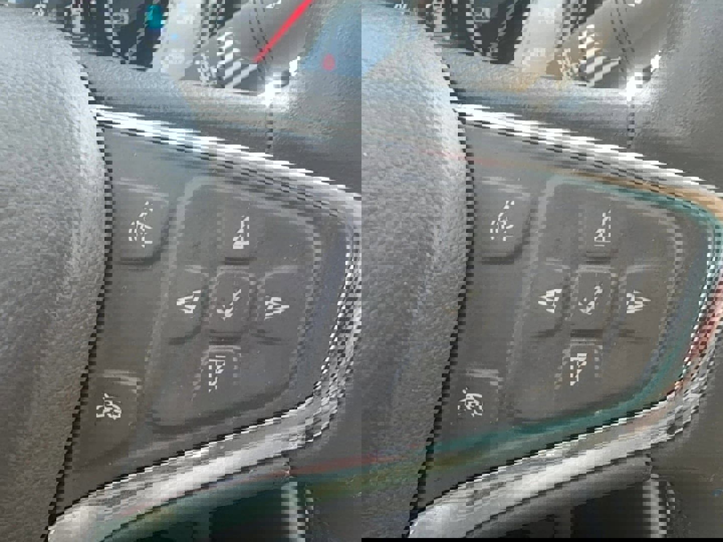 Used 2017 Chevrolet Cruze Premier FWD image 20