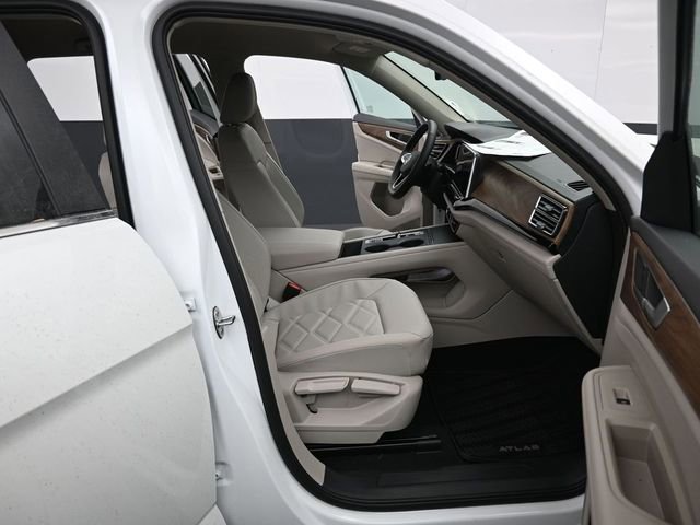 New 2026 Volkswagen Atlas SE image 14