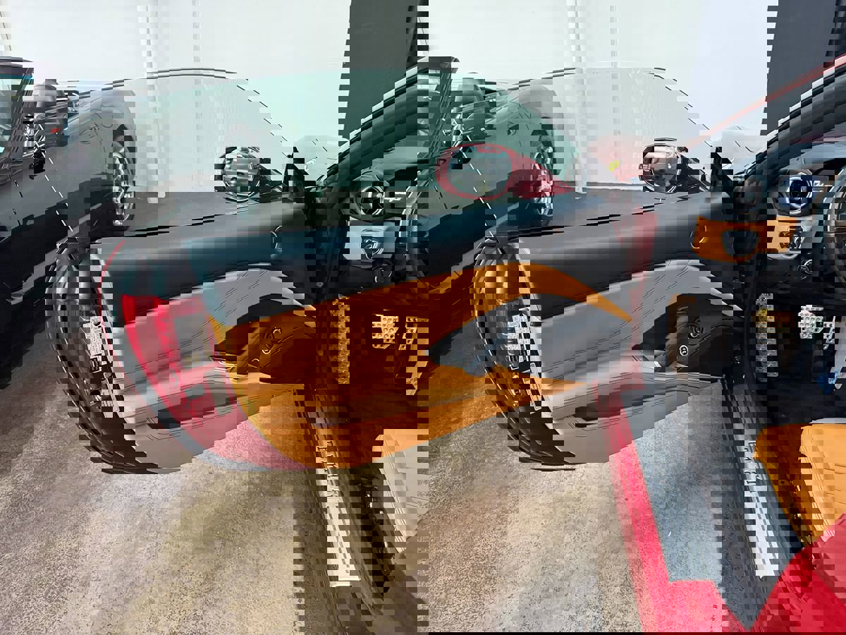 Used 2017 Ferrari California T image 17