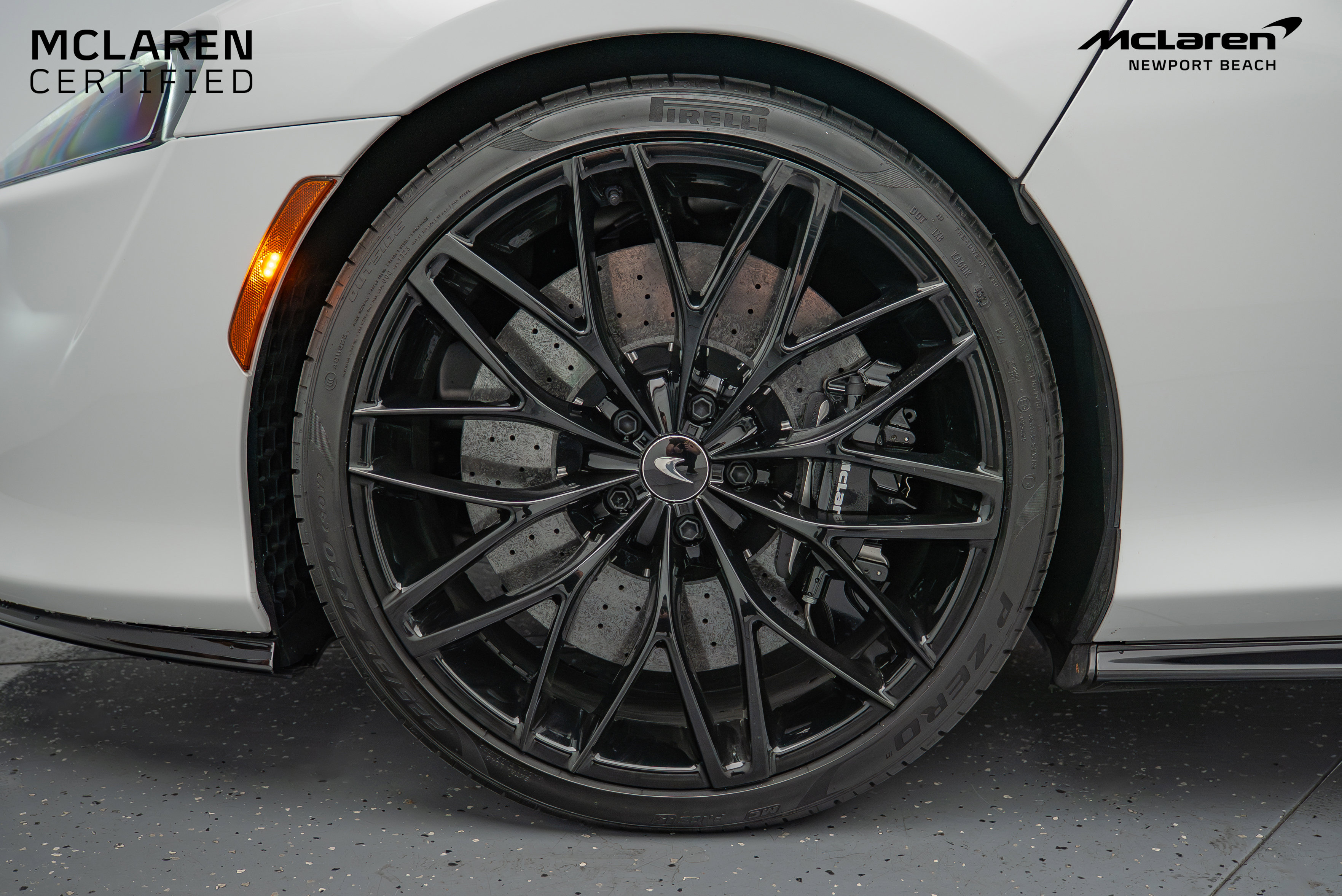 Used 2022 McLaren GT image 35