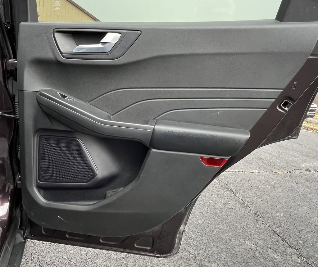 Used 2023 Ford Escape ST-Line w/ Tech Pack #1 AWD/4WD image 19